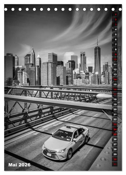 Produktbild: NEW YORK CITY Monochrome Stadtansichten (Tischkalender 2026 DIN A5 hoch), CALVENDO Monatskalender