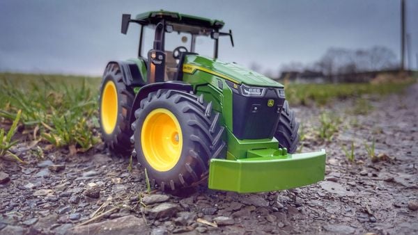 SIKU 1394 - Deutz-Fahr mit Frontlader, Traktor, grün' kaufen - Spielwaren