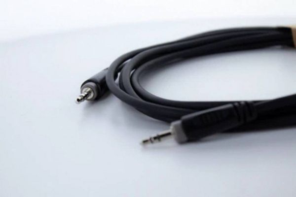 Produktbild: Cordial 14829 Klinke Audio Anschlusskabel [1x Klinkenstecker 3.5 mm - 1x Klinkenstecker 3.5 mm] 1.50 m Schwarz PVC-Mantel, verdrillt