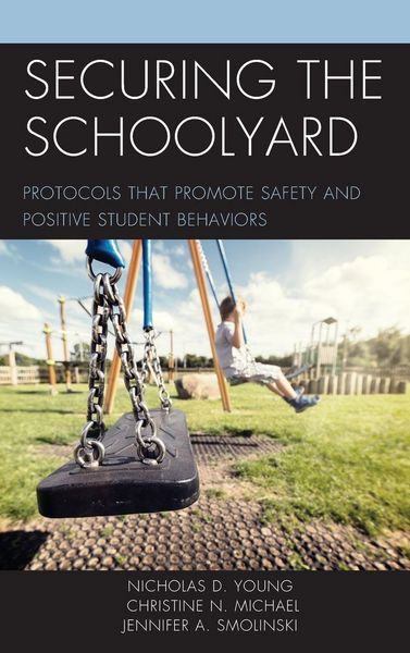 Produktbild: Securing the Schoolyard