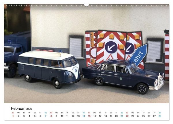 Produktbild: Polizeimodelle im Einsatz (Wandkalender 2026 DIN A2 quer), CALVENDO Monatskalender