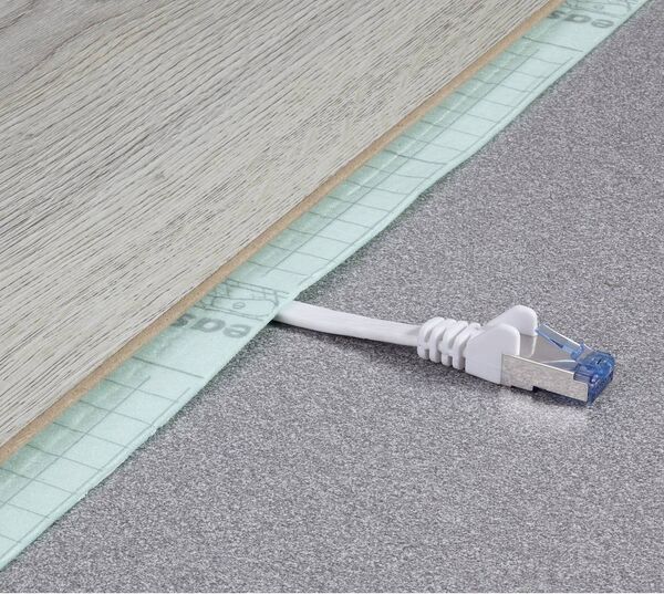 Produktbild: Renkforce RF-4149834 RJ45 Patchkabel CAT 6a U/FTP 0.25 m Grau hochflexibel, mit Rastnasenschutz, Flammwidrig 1 St.