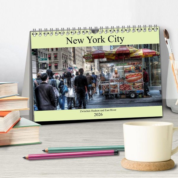 Produktbild: New York City - Zwischen Hudson und East River (Tischkalender 2026 DIN A5 quer), CALVENDO Monatskalender
