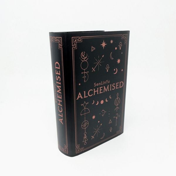 Produktbild: Alchemised English Edition