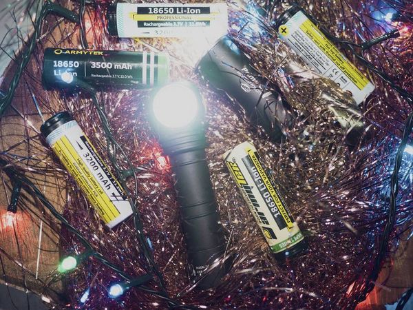Produktbild: ArmyTek Wizard C2 Pro Magnet White F08701C LED Handlampe mit Magnethalterung akkubetrieben 2500 lm 4800 h 65 g