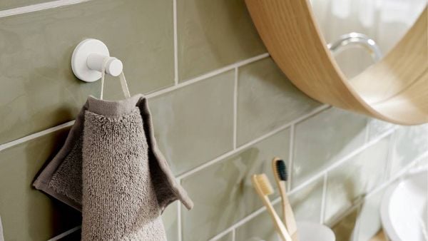 Produktbild: Tesa MOON WHITE Handtuchhaken Klebstoff Metall