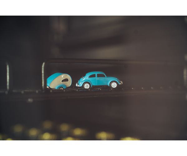 Produktbild: 1:87 VW Beetle m.Wohnwagen 2.4G 100% RTR