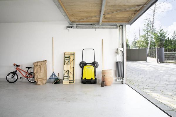 Produktbild: K&auml;rcher Home & Garden S4 Twin Hand Kehrmaschine Arbeitsbreite 680 mm 1 St.