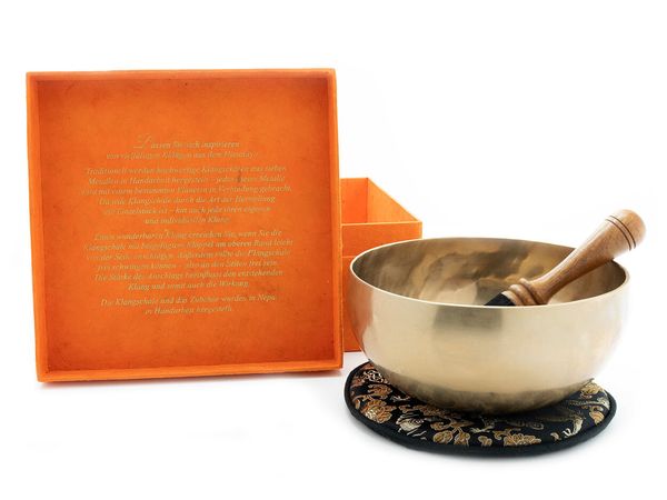 Produktbild: Klangschale in terracotta Geschenkbox L mit Lotus-Aufdruck und Zubeh&ouml;r