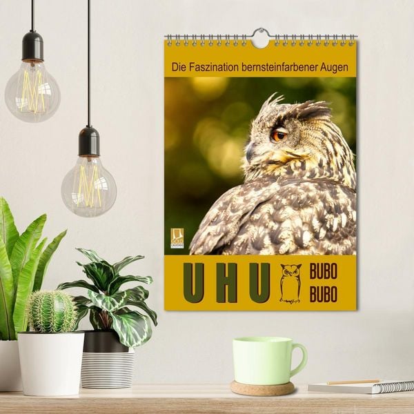Produktbild: Uhu, die Faszination bernsteinfarbener Augen (Wandkalender 2026 DIN A4 hoch), CALVENDO Monatskalender