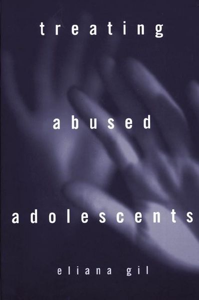 Produktbild: Treating Abused Adolescents