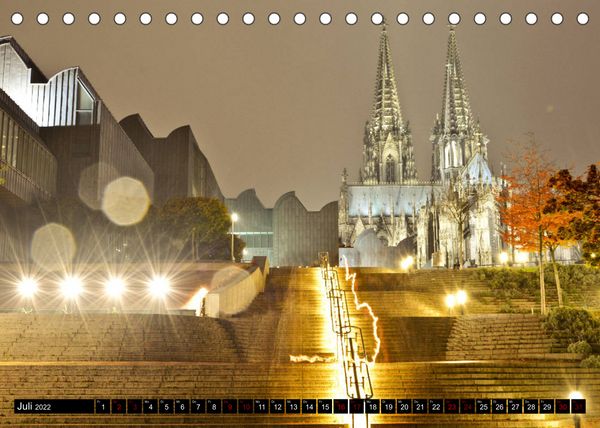 Produktbild: K&ouml;ln - Faszinierende Nachtbilder aus der Domstadt (Tischkalender 2022 DIN A5 quer)
