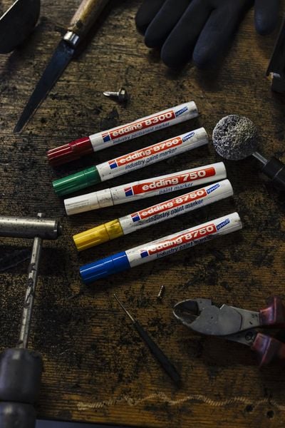 Produktbild: Edding Lackmarker 750 schwarz