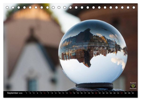 Produktbild: Glaskugel, Die Welt ist eine Kugel (Tischkalender 2026 DIN A5 quer), CALVENDO Monatskalender
