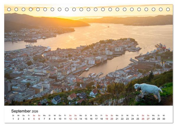 Produktbild: Hurtigruten - Bezaubernde Sch&ouml;nheit der norwegischen K&uuml;ste (Tischkalender 2026 DIN A5 quer), CALVENDO Monatskalender