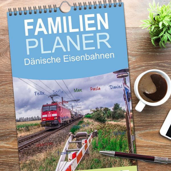 Produktbild: Familienplaner 2026 - D&auml;nische Eisenbahnen mit 5 Spalten (Wandkalender, 21 x 45 cm) CALVENDO