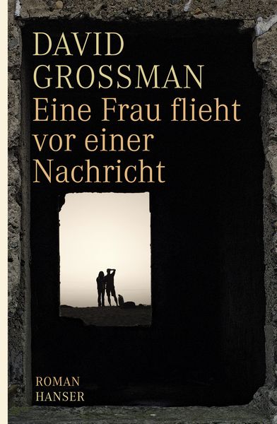 Produktbild: Eine Frau flieht vor einer Nachricht