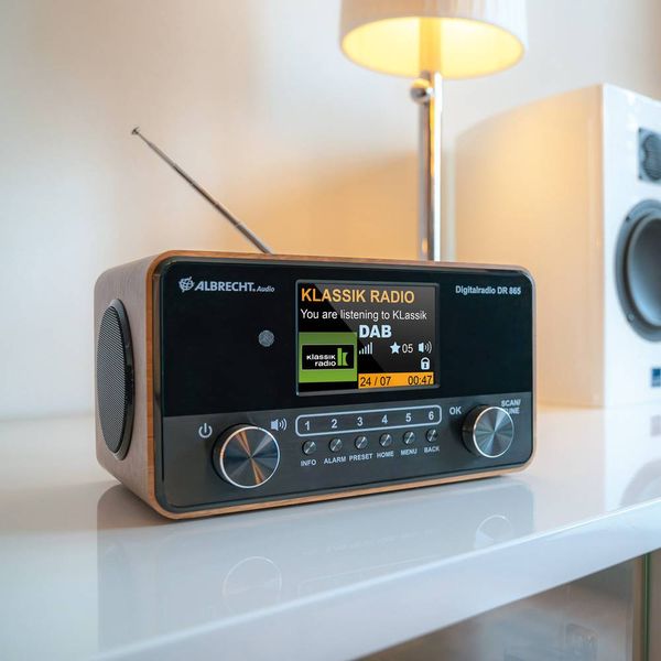 Acquista Albrecht DR 865 Radio da tavolo DAB+, FM AUX accessibile , incl.  telecomando, Key Lock , Funzione allarme Legno (scuro) da Conrad