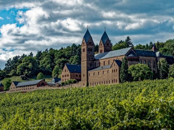 Produktbild: CALVENDO Puzzle Abtei St. Hildegard - Eiblingen bei R&uuml;desheim | 1000 Teile Lege-Gr&ouml;&szlig;e 64x48cm Foto-Puzzle f&uuml;r gl&uuml;ckliche Stunden