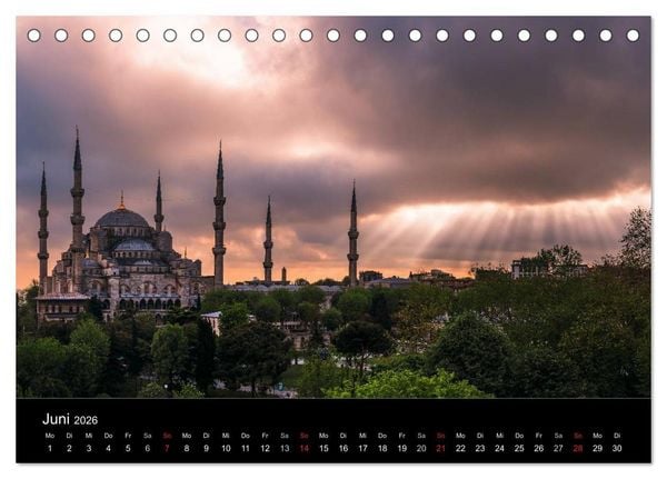 Produktbild: Istanbul - Stadt am Bosporus (Tischkalender 2026 DIN A5 quer), CALVENDO Monatskalender