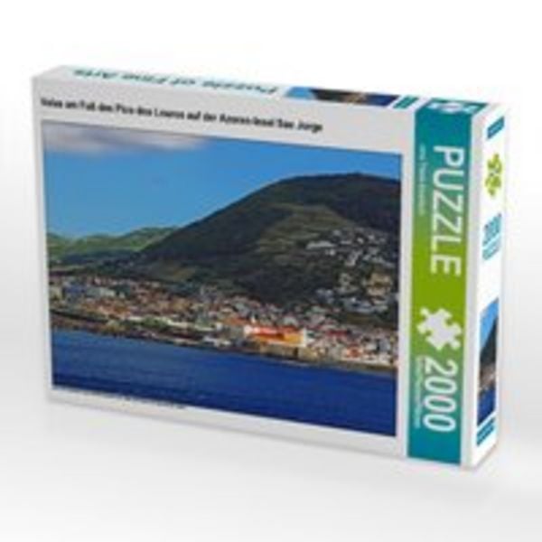 CALVENDO Puzzle Velas am Fuß des Pico dos Louros auf der Azoren-Insel Sao Jorge | 2000 Teile Lege-Größe 90 × 67 cm Foto-Puzzle für glückliche Stunden