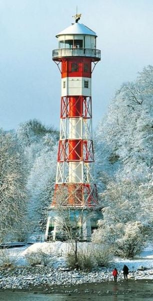 Produktbild: LEUCHTT&Uuml;RME an Nord- und Ostsee. Ein immerw&auml;hrender Geburtstags- und Postkartenkalender