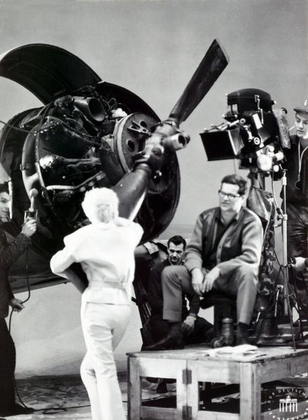 Produktbild: Konrad Wolf - Alle Spielfilme 1955-1979 (u.a. Solo Sunny / Goya / Der kleine Prinz / Sonnensucher / Sterne / Lissy / Der geteilte Himmel / Der nackte Mann auf dem Sportplatz / Ich war 19) (15 DVDs)