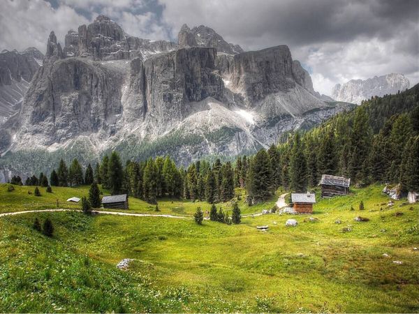 Produktbild: CALVENDO Puzzle Kolfuschger Hochalm mit Sella Massiv - Gr&ouml;den | 1000 Teile Lege-Gr&ouml;&szlig;e 64x48cm Foto-Puzzle f&uuml;r gl&uuml;ckliche Stunden
