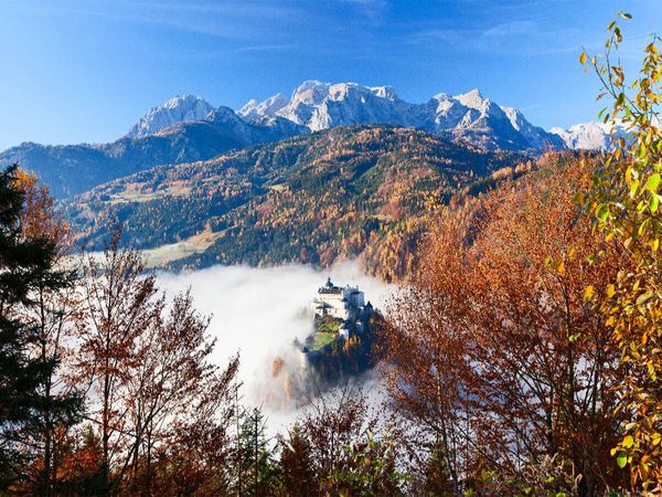 Produktbild: CALVENDO Puzzle Ein Nebelteppich rund um die Burg Hohenwerfen | 1000 Teile Lege-Gr&ouml;&szlig;e 64x48cm Foto-Puzzle f&uuml;r gl&uuml;ckliche Stunden