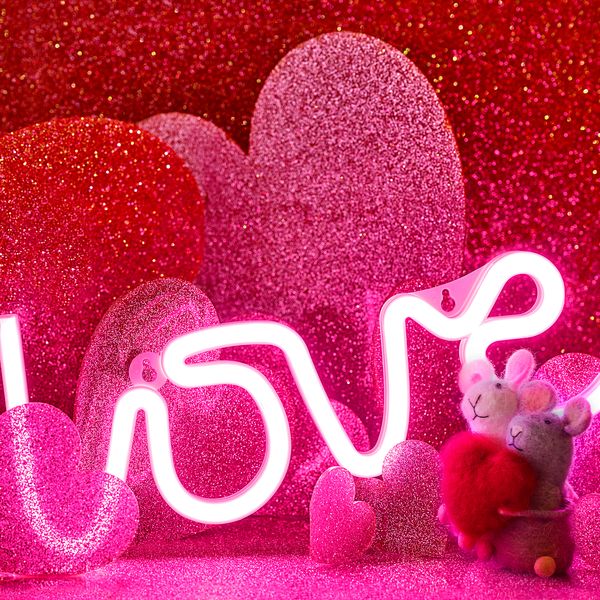 LED Schriftzug Pink Love