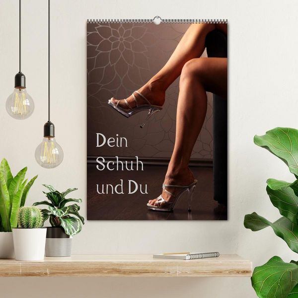 Produktbild: Dein Schuh und Du (Wandkalender 2027 DIN A2 hoch), CALVENDO Monatskalender