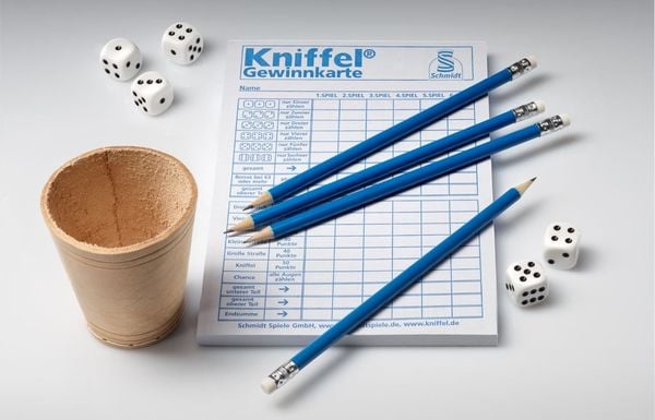 Schmidt Spiele - Kniffel - Classic Line, Kniffel, mit großem Spielblock