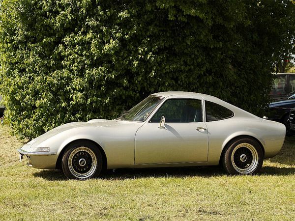 Produktbild: CALVENDO Puzzle Opel GT | 1000 Teile Lege-Gr&ouml;&szlig;e 64x48cm Foto-Puzzle f&uuml;r gl&uuml;ckliche Stunden
