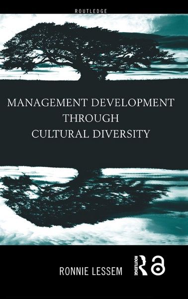 Produktbild: Management Development Through Cultural Diversity