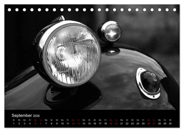 Produktbild: Citro&euml;n 11 CV Traction Avant in schwarzweiss (Tischkalender 2026 DIN A5 quer), CALVENDO Monatskalender