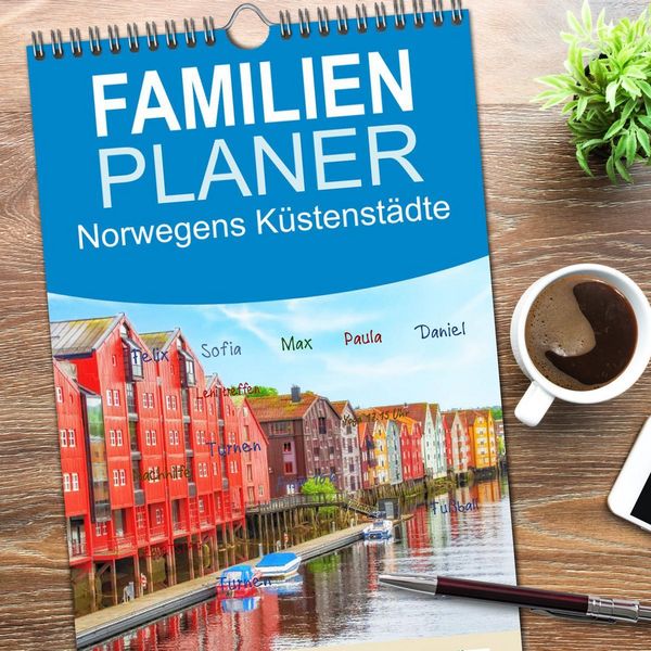 Produktbild: Familienplaner 2026 - Norwegens K&uuml;stenst&auml;dte mit 5 Spalten (Wandkalender, 21 x 45 cm) CALVENDO