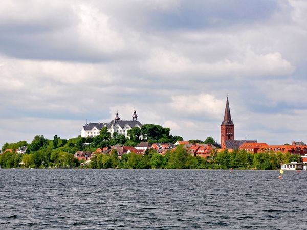 Produktbild: CALVENDO Puzzle Gro&szlig;er Pl&ouml;ner See mit Schloss | 1000 Teile Lege-Gr&ouml;&szlig;e 64x48cm Foto-Puzzle f&uuml;r gl&uuml;ckliche Stunden
