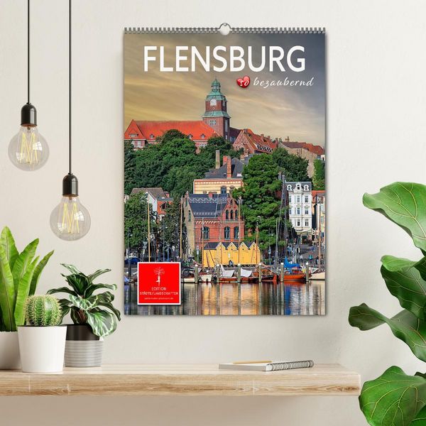 Produktbild: Flensburg - so bezaubernd (Wandkalender 2026 DIN A2 hoch), CALVENDO Monatskalender