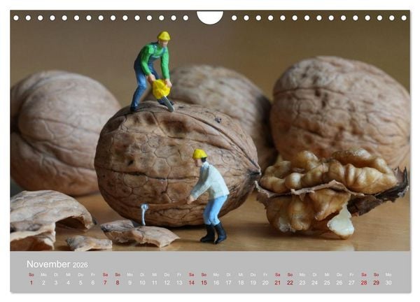 Produktbild: Das zweite Leben von Miniatur-Figuren (Wandkalender 2026 DIN A4 quer), CALVENDO Monatskalender