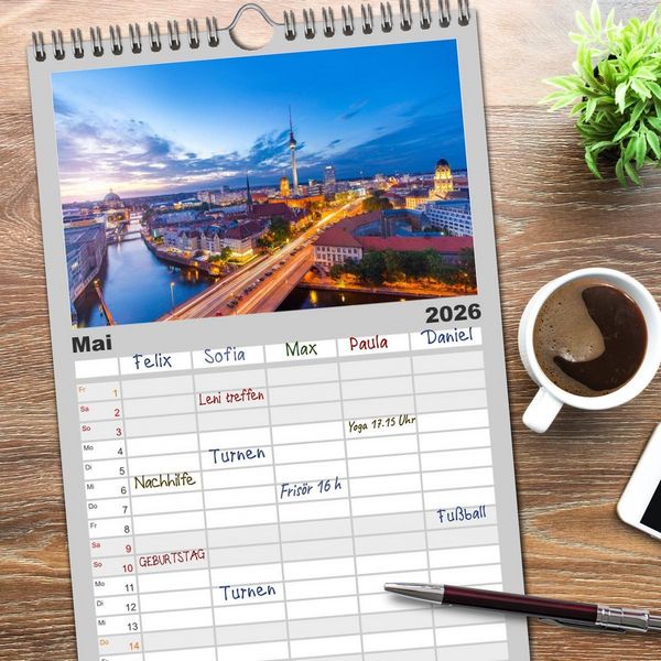 Produktbild: Familienplaner 2026 - SOMMER IN BERLIN mit 5 Spalten (Wandkalender, 21 x 45 cm) CALVENDO