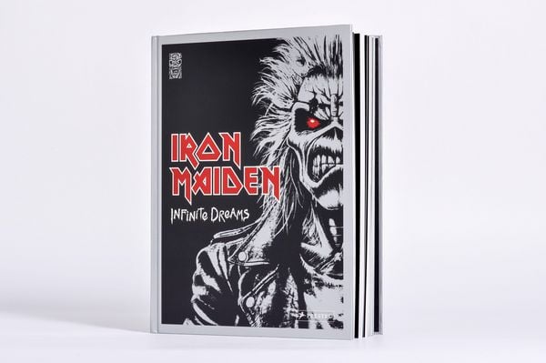 Produktbild: Iron Maiden. Infinite Dreams