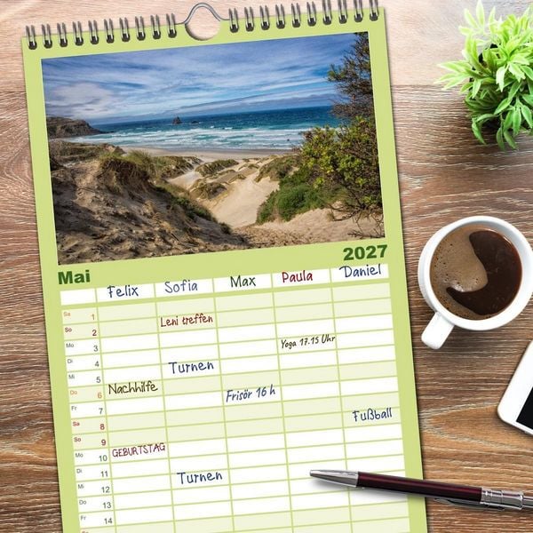 Produktbild: Familienplaner 2027 - Traumhafte Wege - Unterwegs auf Neuseelands S&uuml;dinsel mit 5 Spalten (Wandkalender, 21 x 45 cm) CALVENDO