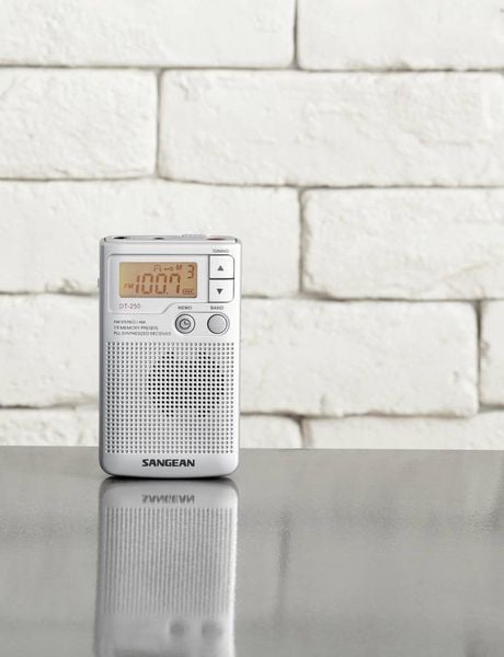 Produktbild: Sangean Pocket 250 Taschenradio UKW, MW Silber