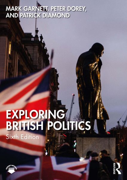 Produktbild: Exploring British Politics