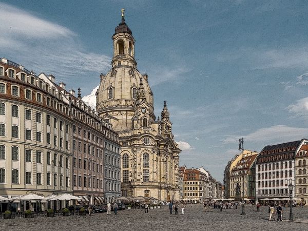Produktbild: CALVENDO Puzzle Neumarkt, Blick zur Frauenkirche | 1000 Teile Lege-Gr&ouml;&szlig;e 64x48cm Foto-Puzzle f&uuml;r gl&uuml;ckliche Stunden