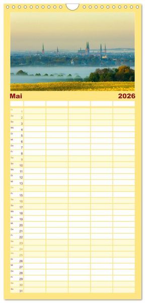 Produktbild: Familienplaner 2026 - L&uuml;beck &ndash; Im Licht der Zeit mit 5 Spalten (Wandkalender, 21 x 45 cm) CALVENDO