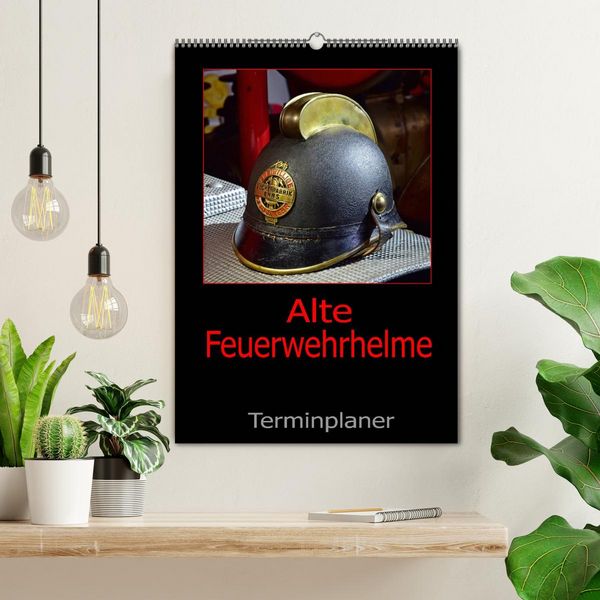 Produktbild: Alte Feuerwehrhelme - Terminplaner (Wandkalender 2026 DIN A2 hoch), CALVENDO Monatskalender