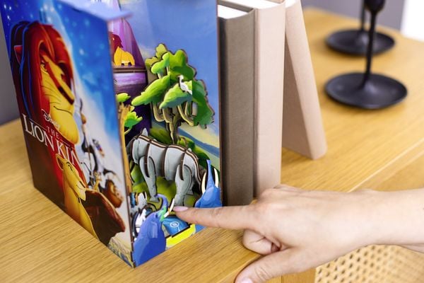Produktbild: Book Nook DIY B&uuml;cherecke Disney K&ouml;nig der L&ouml;wen