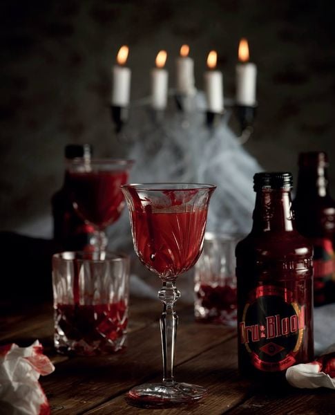 Produktbild: HOLLYFOOD: 75 Rezepte für Filmfans, Serienjunkies, Geeks und Nerds