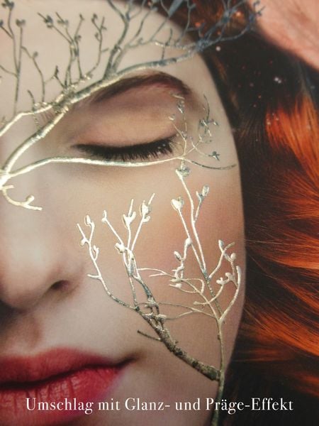 Produktbild: One True Queen, Band 2: Aus Schatten geschmiedet (Epische Romantasy von SPIEGEL-Bestsellerautorin Jennifer Benkau)